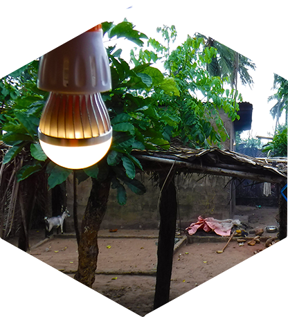pourquoi-photo-deja Qotto Burkina Faso Bénin Solaire Famille Maison